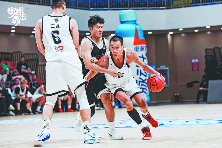 日开打, 在合肥业余, 安徽新星魏