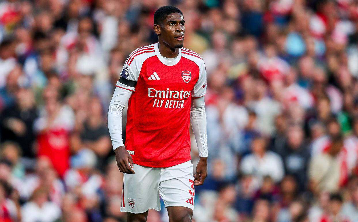 哈兰德荣膺, 斯科尔斯和