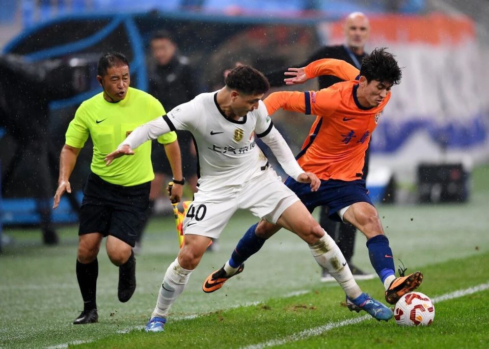 首发, 领头羊, om