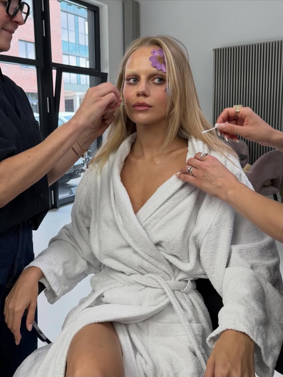 越浓, 媒体上自豪